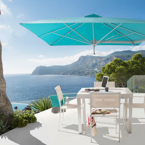 Umbrosa Paraflex Wall wandparasol met flexibele arm op balkon
