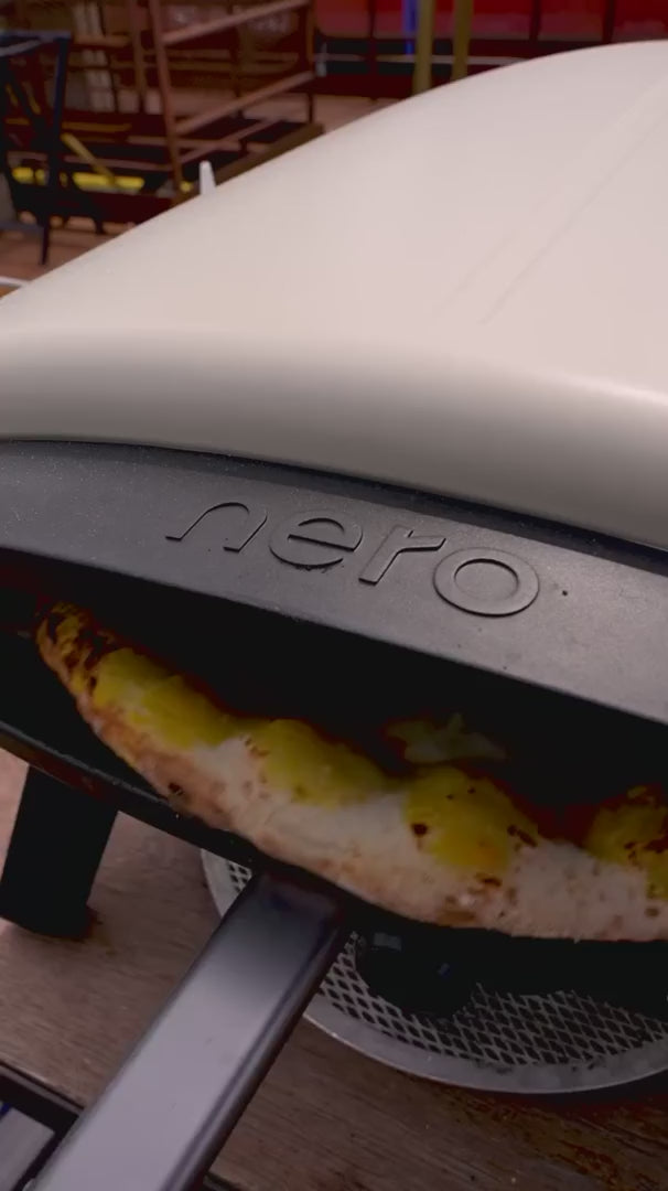 nero pizza oven making great pizza video